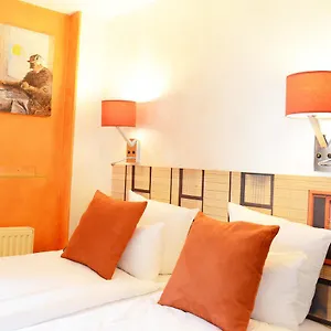 Malar 3*, París Francia