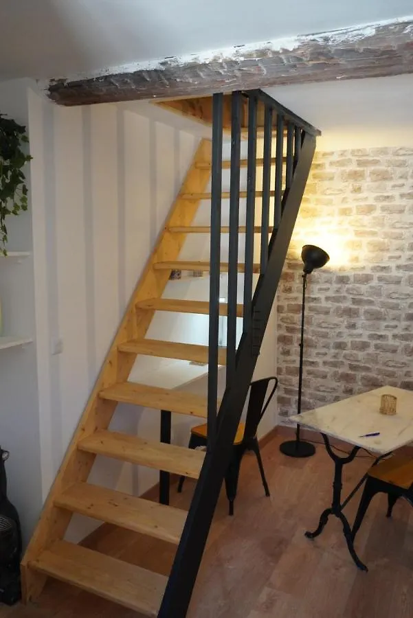 Appartement En Plein Centre Avignon 0*,  France